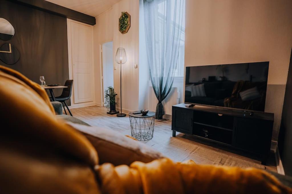 Le Bertrand • Le Raffinement En Coeur De Ville Châteauroux Kültér fotó